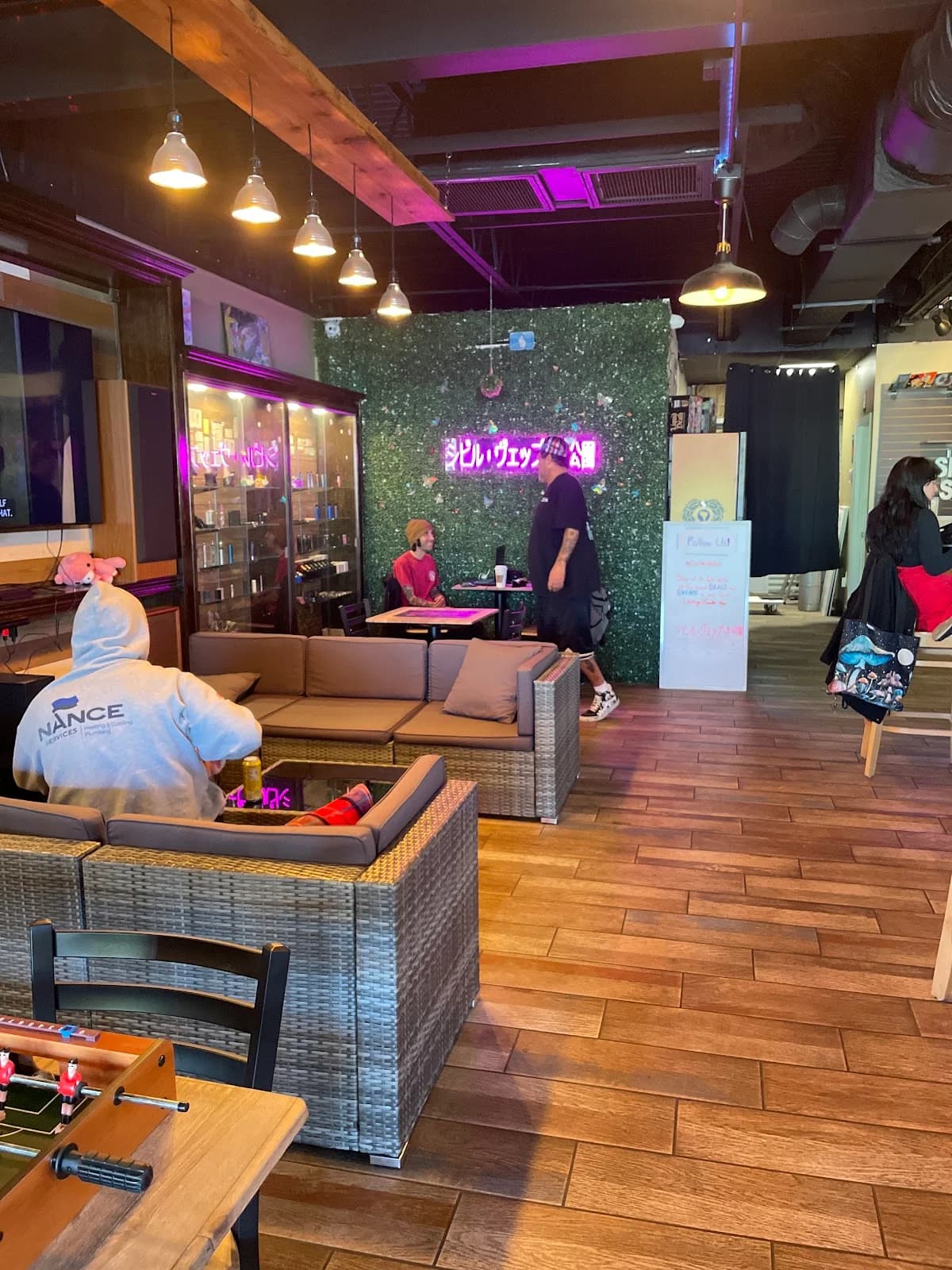 Civil Vapes Kava Bar exterior