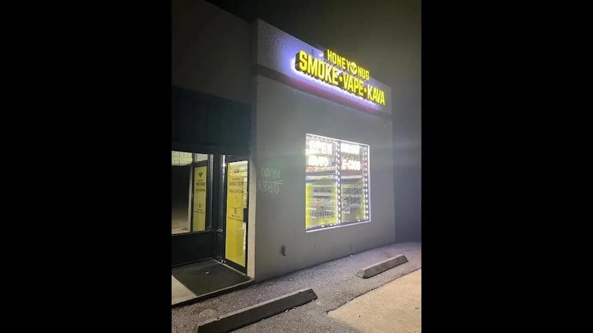 HoneyNug Smoke Shop & Kava - Oviedo | Premium Vapes, Kratom, CBD, Hookah & Tobacco exterior