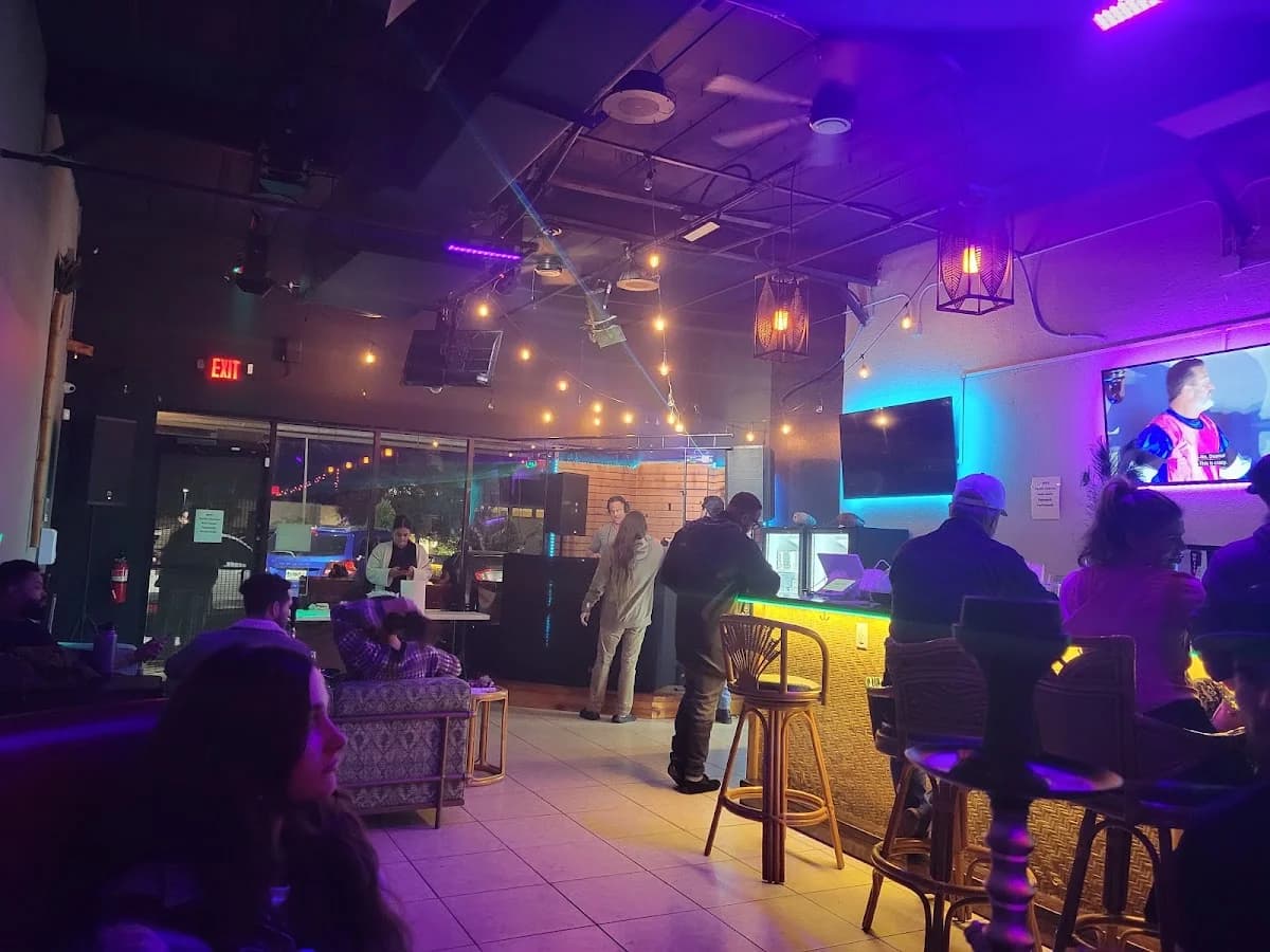 Z Tiki Kava Bar Hourglass District exterior